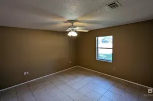 1616 N Cedar St, Foley, AL 36535 - Photo 9