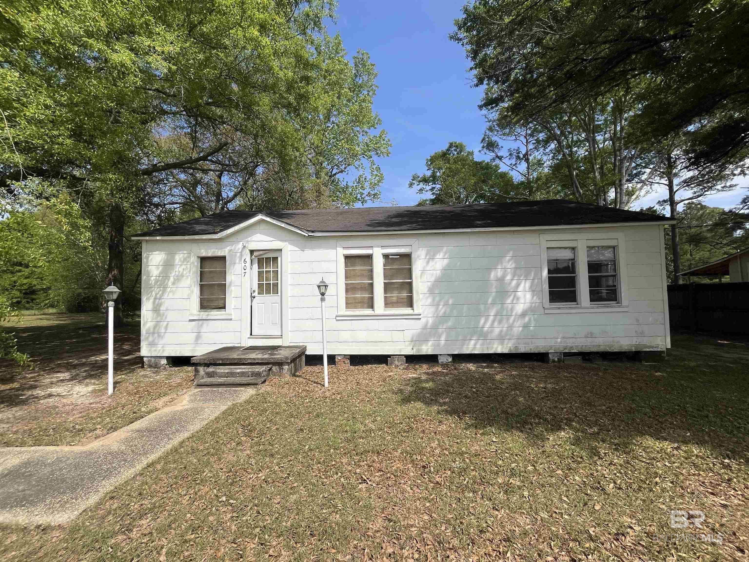 607 Simmons St, East Brewton, AL 36426 - MLS 360571 - Coldwell Banker