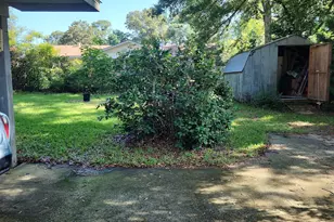 6128 N Lindholm Dr, Mobile, AL 36693 - Photo 7
