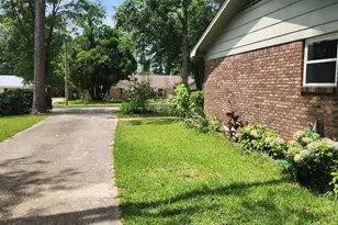 6128 N Lindholm Dr, Mobile, AL 36693 - Photo 15