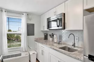 200 E Beach Blvd, Gulf Shores, AL 36542 - Photo 9