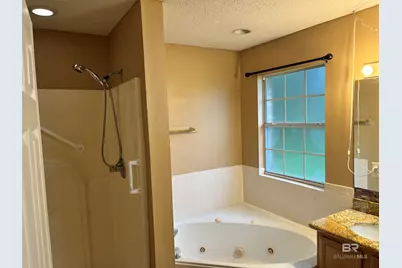 308 Twisted Oak Circle, Cantonment, FL 32533 - Photo 17