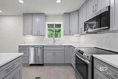 211 N Dobson Avenue, Bay Minette, AL 36507 - Photo 5