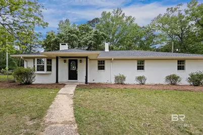 211 N Dobson Avenue, Bay Minette, AL 36507 - Photo 3