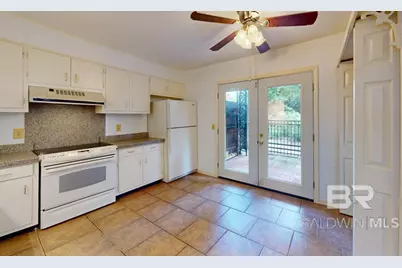 4009 Old Shell Road #C13, Mobile, AL 36608 - Photo 9