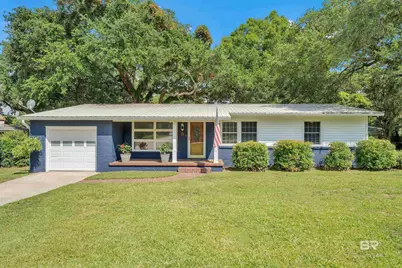 252 S Bayview Street, Fairhope, AL 36532 - Photo 1