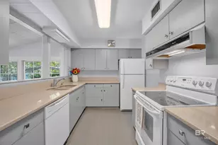 252 S Bayview St, Fairhope, AL 36532 - Photo 9