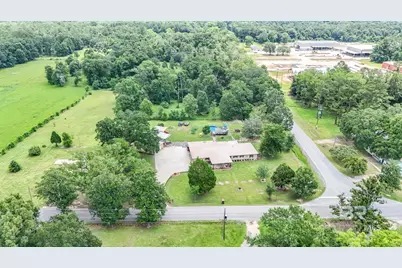 813 S White Avenue, Bay Minette, AL 36507 - Photo 1