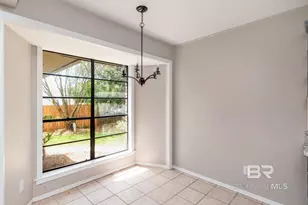 5805 Holly Hill Ct, Mobile, AL 36609 - Photo 9