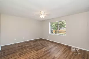 5805 Holly Hill Ct, Mobile, AL 36609 - Photo 13