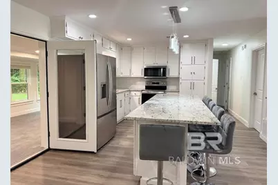 661 Ynestra Drive, Mobile, AL 36609 - Photo 3