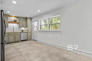 409 Frederick Ave, Fairhope, AL 36532 - Photo 11