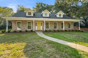 728 Spring Station Rd, Mobile, AL 36609 - Photo 1