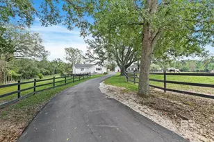 19402 Steadham Ln, Robertsdale, AL 36567 - Photo 11