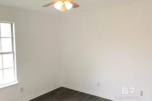 305 W Peachtree Ave, Foley, AL 36535 - Photo 9