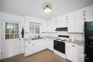 716 N Cedar St, Foley, AL 36535 - Photo 9