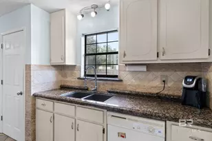 33135 Collier Rd, Lillian, AL 36549 - Photo 11