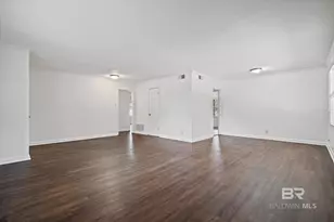 2758 Brookwood Dr, Mobile, AL 36606 - Photo 3