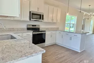 2298 Snowden Pl, Mobile, AL 36609 - Photo 9