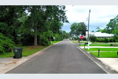 104 Laurel Avenue, Fairhope, AL 36532 - Photo 5