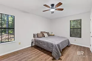 11 Woods Ave, Fairhope, AL 36532 - Photo 17