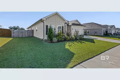 574 Golden Leaf Avenue, Fairhope, AL 36532 - Photo 3