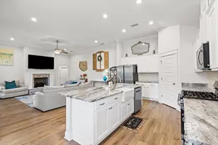 212 Ornate Ave, Fairhope, AL 36532 - Photo 7