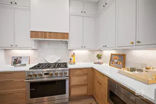 152 Hyacinth St, Fairhope, AL 36532 - Photo 9