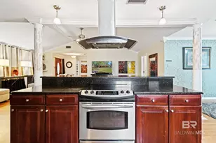 2705 E Woodcliff Dr, Mobile, AL 36693 - Photo 11