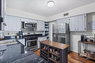 2103 Upham Pl, Mobile, AL 36607 - Photo 9