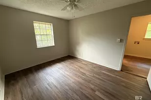 1454 Delusser St, Mobile, AL 36603 - Photo 7