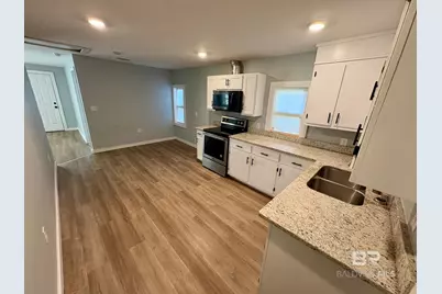 605 S White Avenue, Bay Minette, AL 36507 - Photo 3