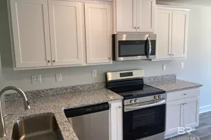 637 Revere St, Foley, AL 36535 - Photo 9