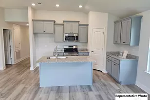 688 Mayflower Dr, Foley, AL 36535 - Photo 7