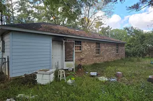 1820 N Cedar St, Foley, AL 36535 - Photo 5