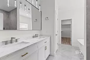 810 Wildwood Dr, Mobile, AL 36693 - Photo 11