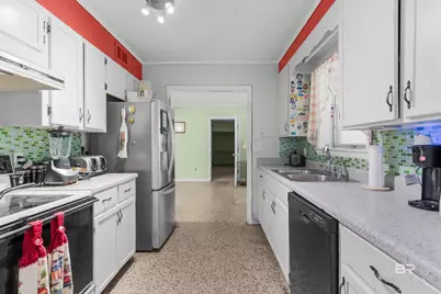 300 W Pedigo Avenue, Foley, AL 36535 - Photo 5