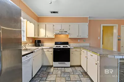 1701 Phillips Lane, Mobile, AL 36618 - Photo 15