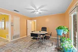 1701 Phillips Ln, Mobile, AL 36618 - Photo 17