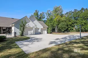 201 Flatwoods Dr, Fairhope, AL 36532 - Photo 77