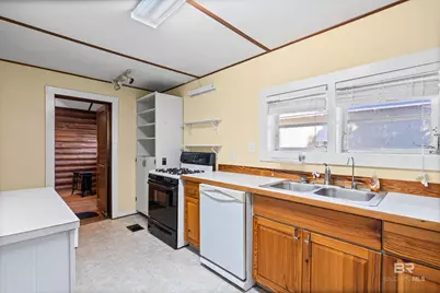 107 S Bayview Street, Fairhope, AL 36532 - Photo 13