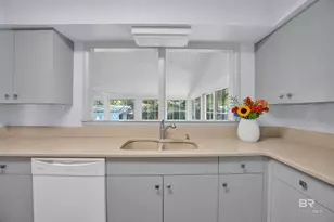 252 S Bayview St, Fairhope, AL 36532 - Photo 9