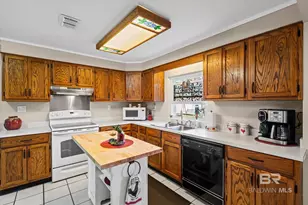 302 W Jefferson St, Summerdale, AL 36580 - Photo 7