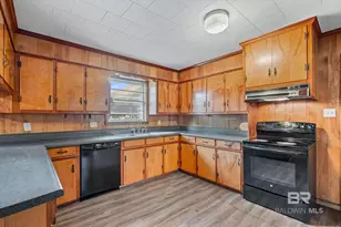 605 N Day Ave, Bay Minette, AL 36507 - Photo 9