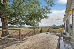 10821 York Ln, Elberta, AL 36530 - Photo 7