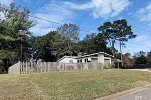 601 Bon Secour St, Fairhope, AL 36532 - Photo 27