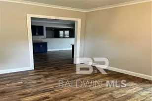 1304 N Cloverleaf Cir, Mobile, AL 36605 - Photo 9