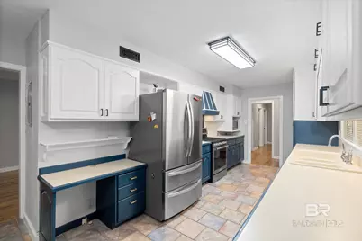 409 E Byron Avenue, Mobile, AL 36609 - Photo 7