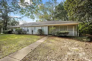 620 S Oak St, Foley, AL 36535 - Photo 1