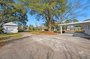 10628 Oak Ave, Grand Bay, AL 36541 - Photo 5